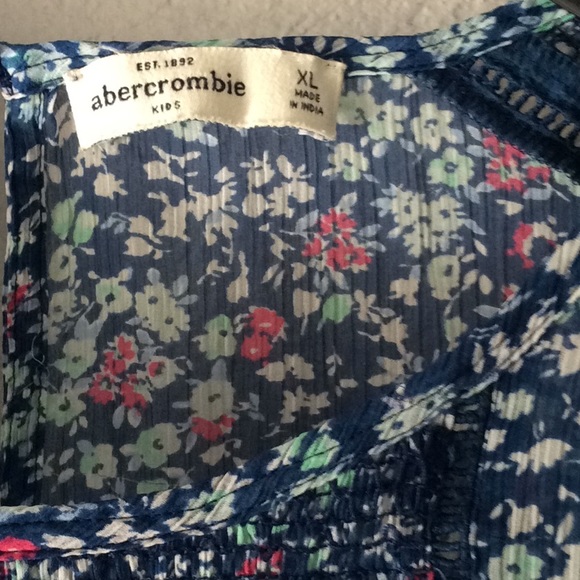 Abercrombie Kids flowy Top - Picture 2 of 3